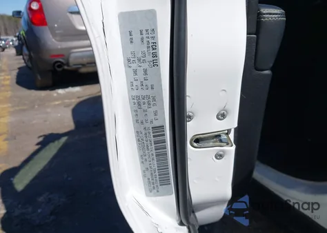 2017 Jeep Cherokee Limited 4X4 from USA, damaged, VIN 1C4PJMDS5HD214128